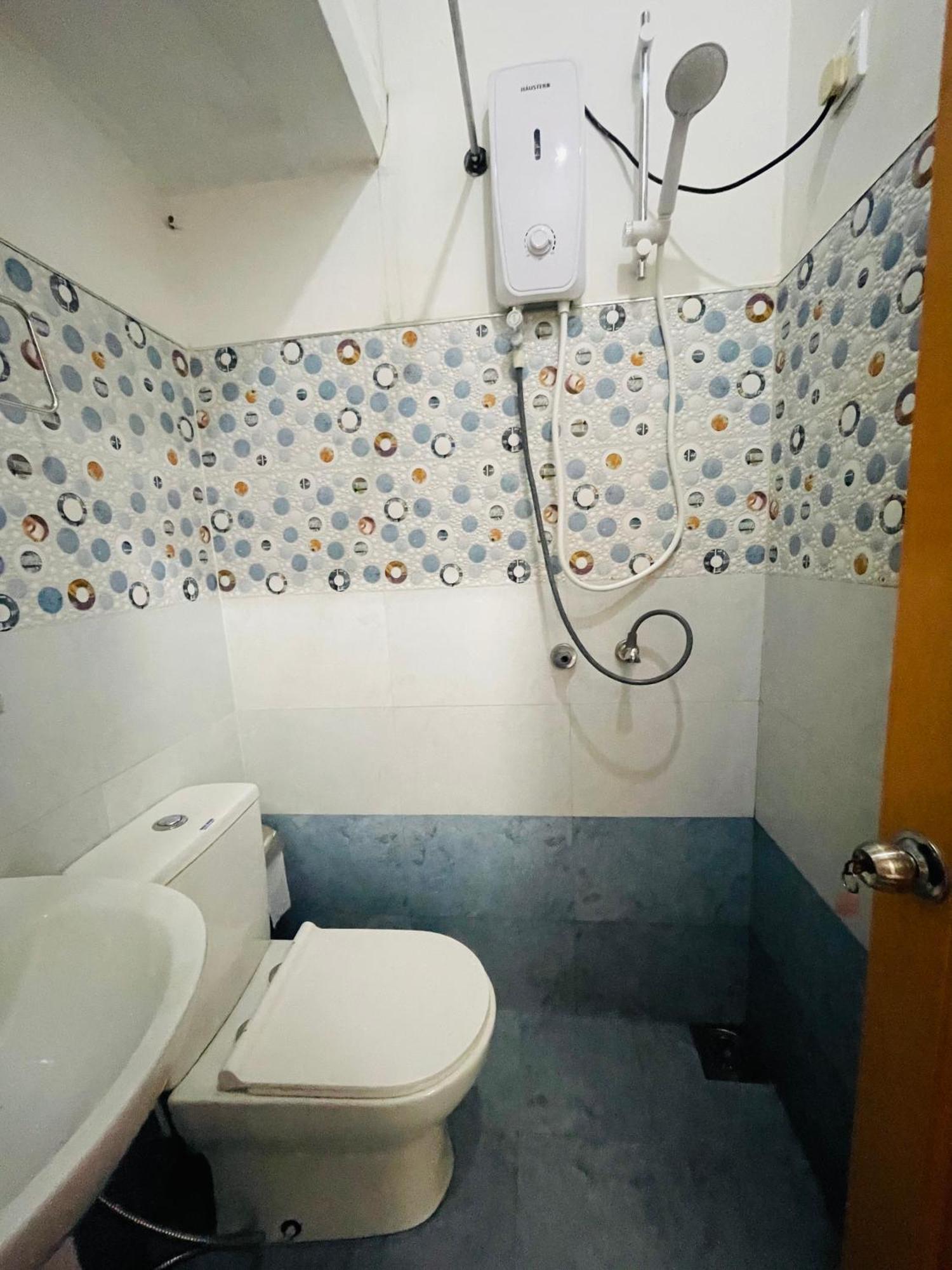 Ritz Inn אלה מראה חיצוני תמונה